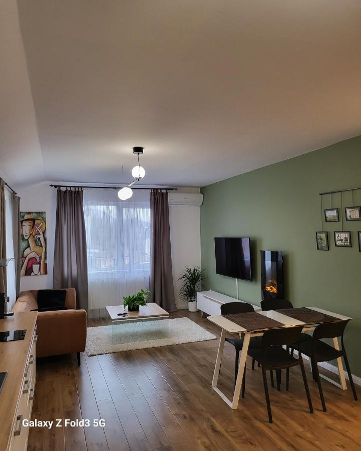 David'S Place Floresti  Luaran gambar