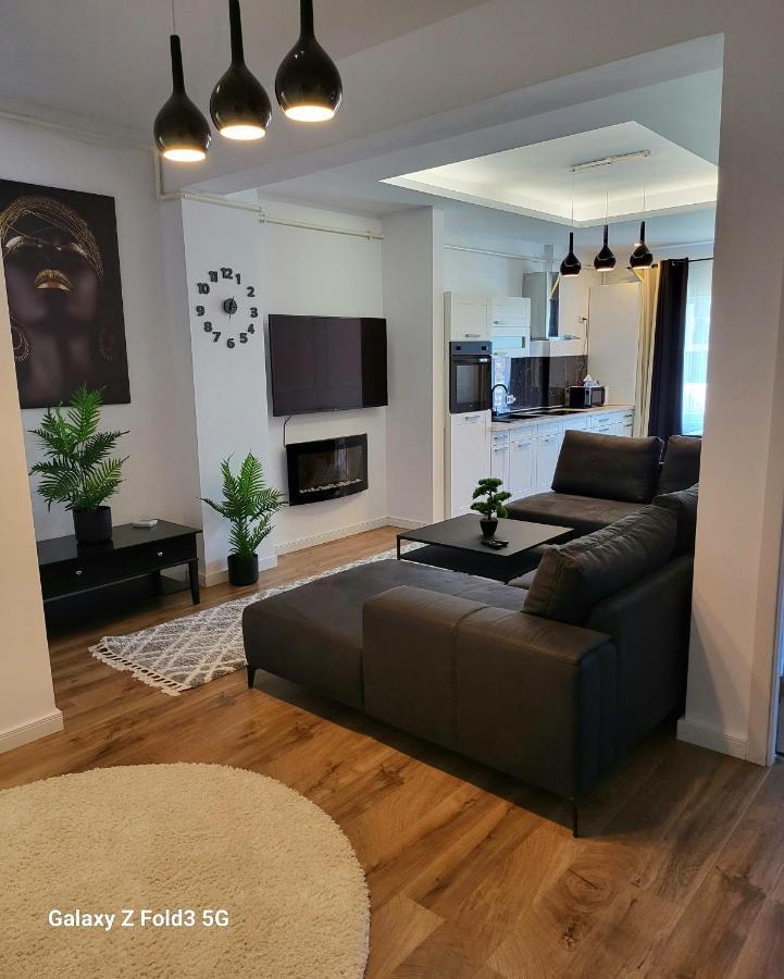 David'S Place Floresti  Luaran gambar